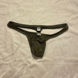 Men’s N2N large charcoal gray thong